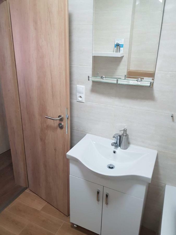 Vip Apartmany Zabnik Prievidza Bagian luar foto