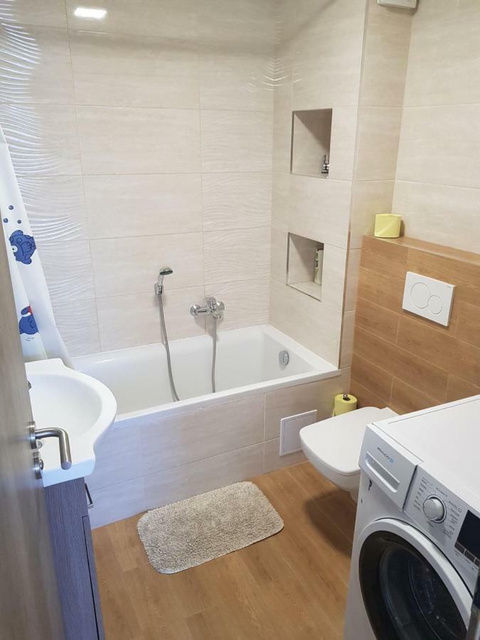 Vip Apartmany Zabnik Prievidza Bagian luar foto