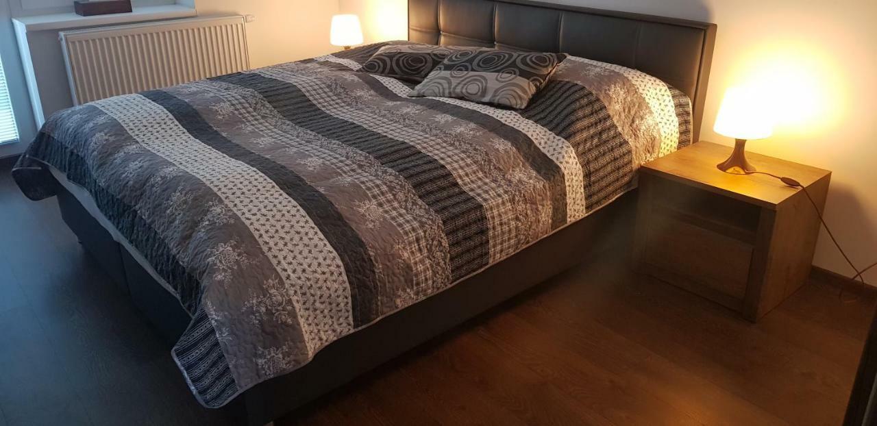 Vip Apartmany Zabnik Prievidza Bagian luar foto